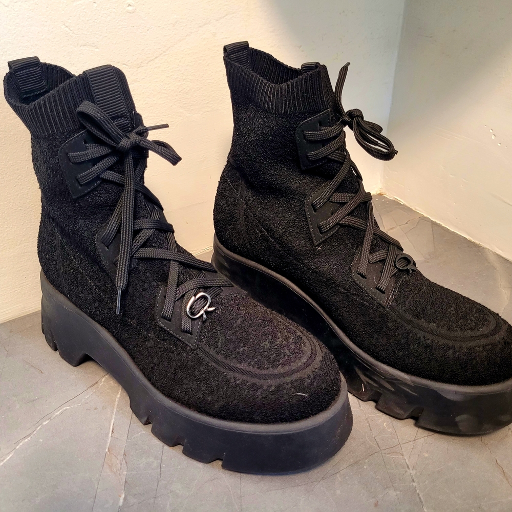 Gianvito Rossi Black Lace Up Boots with Chunky Sole